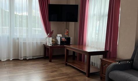 Пятиместный люкс с балконами и видом на море