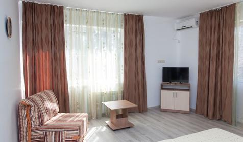 Стандарт в коттедже с балконом