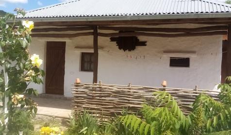 Саманные домики. Северская, Убинская