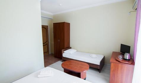 Номер трехместный