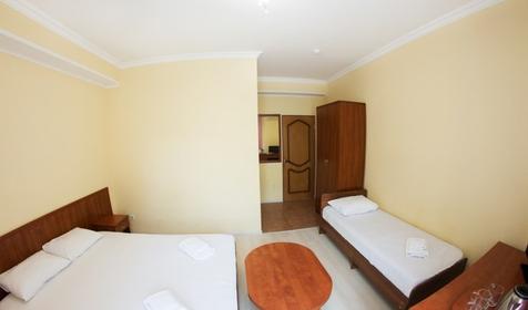 Номер трехместный