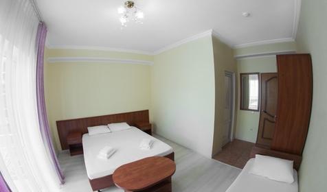 Номер трехместный