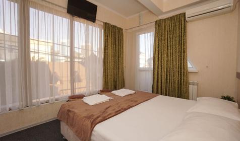 Улучшенный с балконом