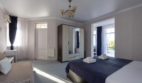 Семейный с балконом №24