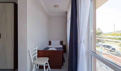 Семейный с балконом №24