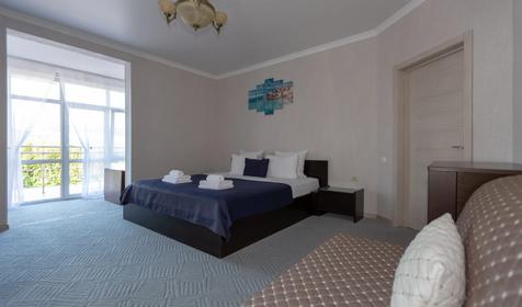 Семейный с балконом №24