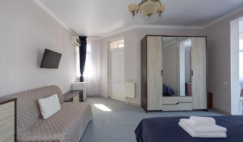 Семейный с балконом №24