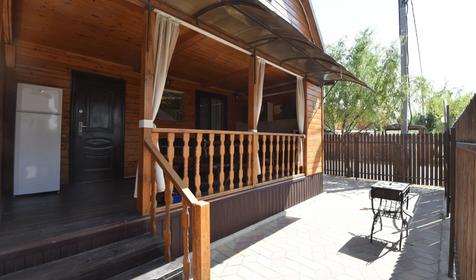 Дом со своим двором