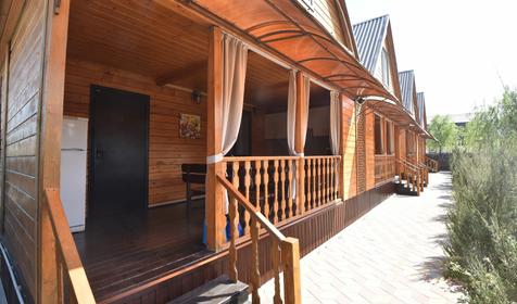 Дом с видом на бассейн и детскую площадку (2 спальни)