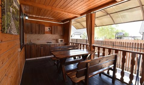 Дом с видом на бассейн и детскую площадку (2 спальни)