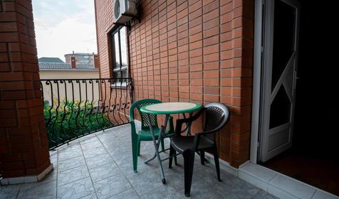 Двух/трехместный номер с балконом