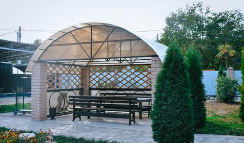 На ул. Веселая