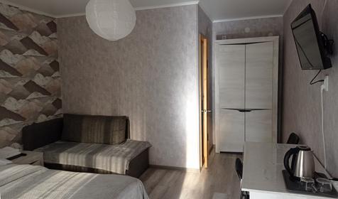 Трехместный