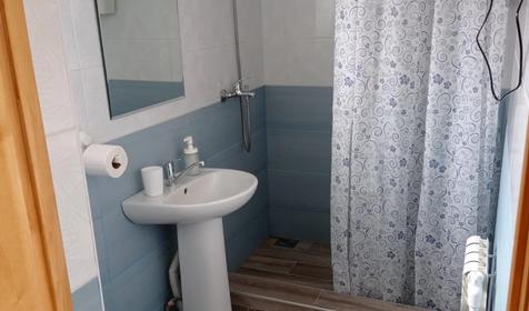 Трехместный