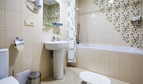 Люкс двухместный с балконом. Отель Людмила. Геленджик