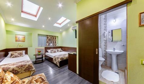 Стандарт семейный. Отель Людмила. Геленджик