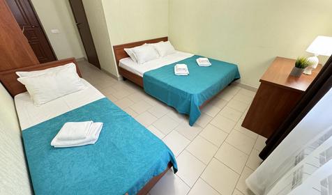 Комфорт с балконом трехместный