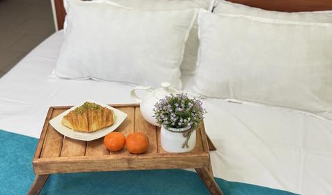 Комфорт плюс с балконом трехместный