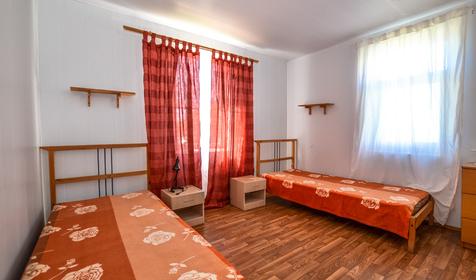 Четырехместный двухэтажный домик