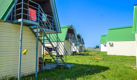 Четырехместный двухэтажный домик