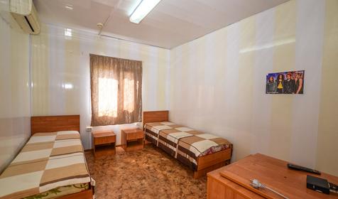 Четырехместный двухэтажный домик