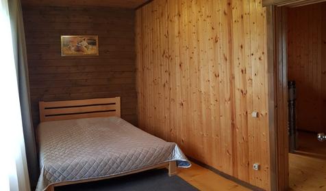 Дом с башней