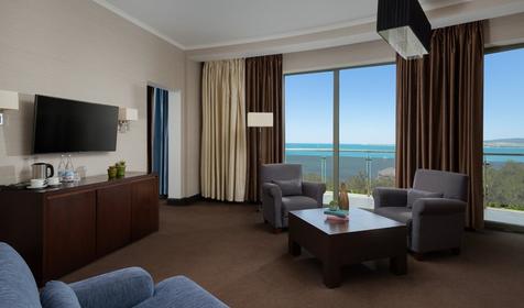 Сюит трехкомнатный