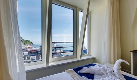 Четырехместный с маленьким балконом (вид на море) 5 этаж