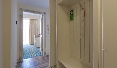 Семейный двухкомнатный с изолированными комнатами и балконом, теневая сторона, №218