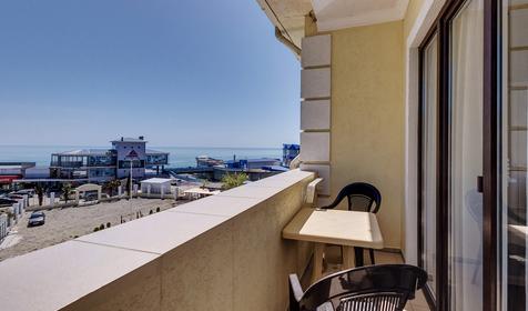 Апартаменты: спальня+студия с кухней и балконом (вид на море) №320, №401