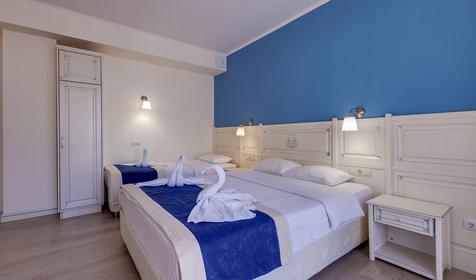 Апартаменты с двумя спальнями, кухней и балконом №319