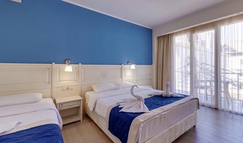 Апартаменты с двумя спальнями, кухней и балконом №319