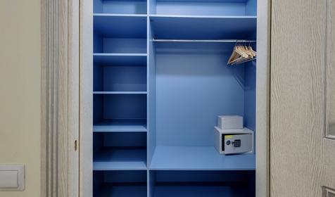 ЛОФТ трехкомнатный двухуровневый с кухней, маленький балкон (вид на море) №501