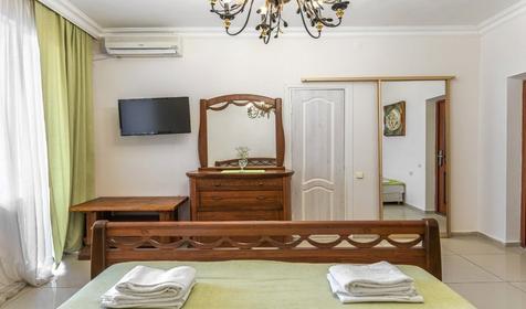  Комфорт трехместный с балконом