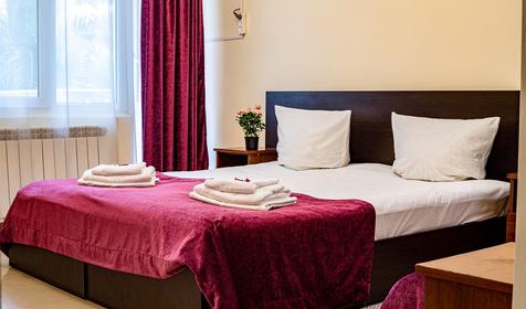 Полукомфорт четырехместный (с общим балконом)