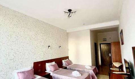 Семейный трехместный (с балконом, без вида)