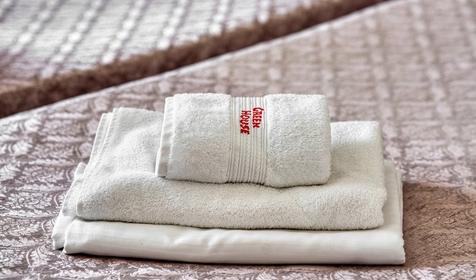 Семейный четырехместный (с балконом, вид на горы)