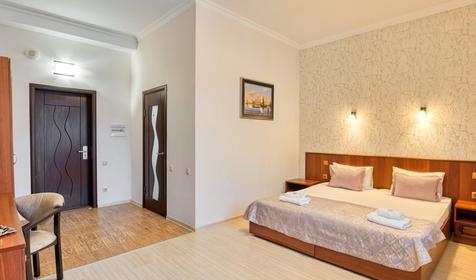 Стандарт двухместный (с балконом, без вида)