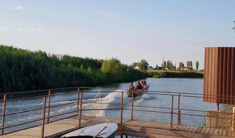 База отдыха "Дом рыбака и охотника". Славянск-на Кубани, Верхний