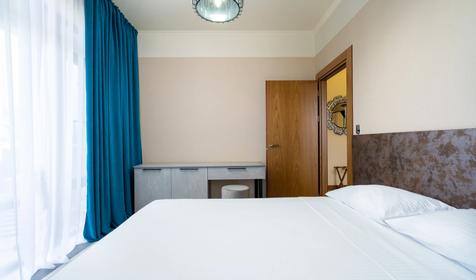 Апартамент трехкомнатный