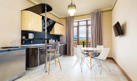 Апартамент трехкомнатный