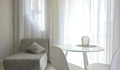 Deluxe Apartment на Прибрежной