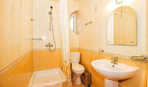 Стандарт двухместный с балконом. Гостиница Виктория