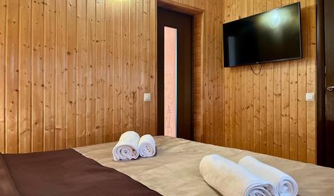 Двухкомнатный Люкс с балконом (вид на озеро)