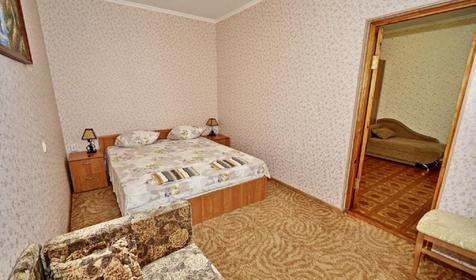 Двухкомнатный стандарт шестиместный с балконом