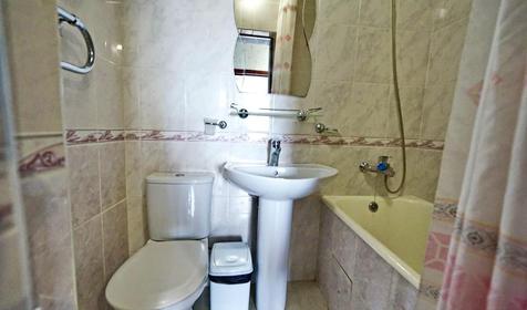 Двухкомнатный люкс шестиместный с балконом