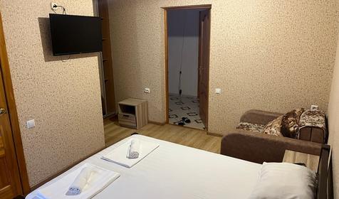 Двухместный стандарт с 1 двуспальной кроватью и 1 односпальным диваном