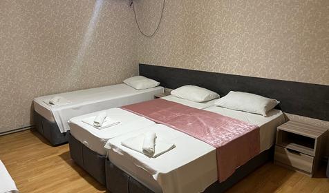 Четырехместный стандарт с 4 односпальными кроватями