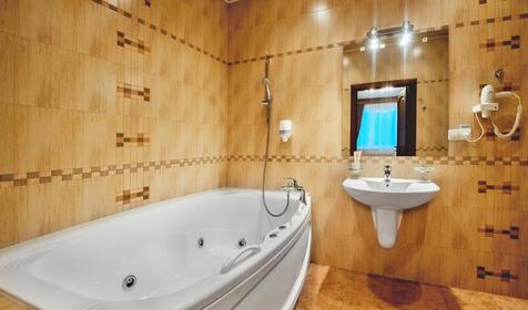 Люкс трехкомнатный с джакузи