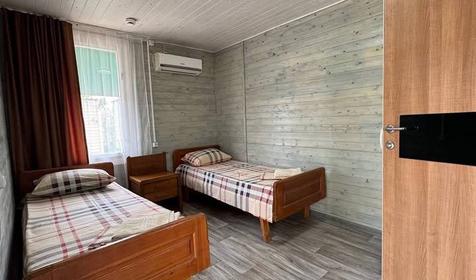 Трехместный двухкомнатный домик